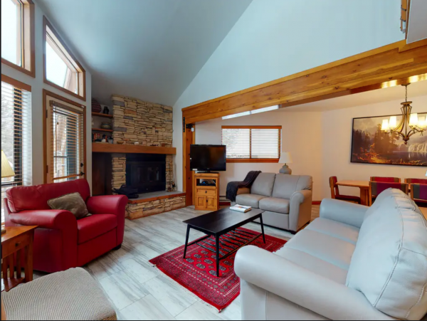 Spacious East Vail Townhome on Shuttle