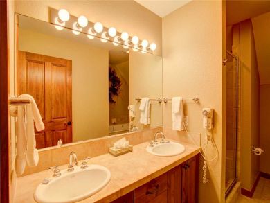 Breckenridge Home 925703