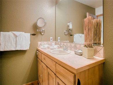 Breckenridge Home 925725 Breckenridge Home 925725