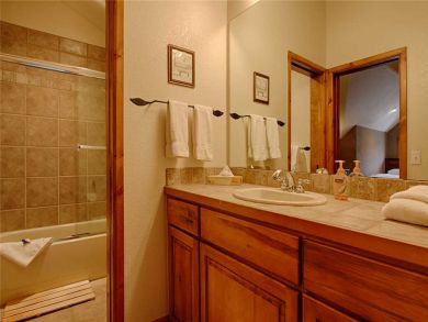 Breckenridge Home 925733 Breckenridge Home 925733