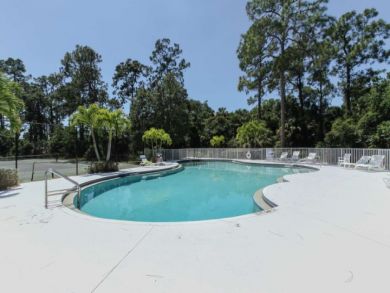 Naples Vacation Home Sleeps Eight Guests