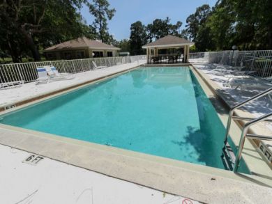 Naples Vacation Home Sleeps Eight Guests