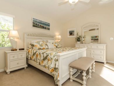 Naples Vacation Home Sleeps Eight Guests