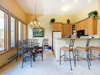 Vail Three Bedroom Vacation Condo Walk to Lift