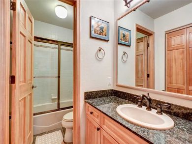 Breckenridge Home 925811 Breckenridge Home 925811