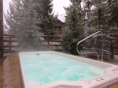 Breckenridge Home 925811 Breckenridge Home 925811
