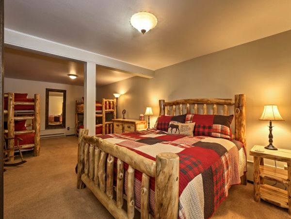 Four Bedroom Mountain Home in Keystone 4 Bedrooms Sleeps 12