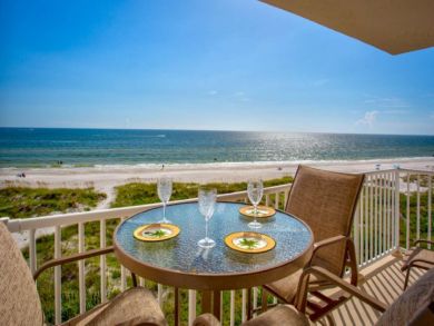 Madeira Vacation Condo Sleeps Six Guests