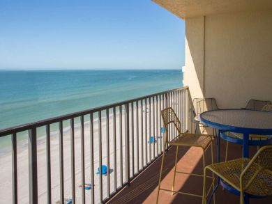 Top Floor Beachfront 3 Bedroom Condo Panoramic Ocean Views