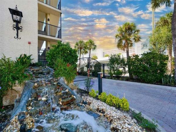 Siesta Key Vacation Condo 2 Bedrooms Sleeps 6 guests