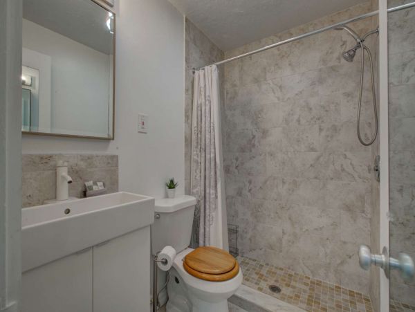 Lido Key 1 Bedroom Vacation Rental Sleeps 6 Guests