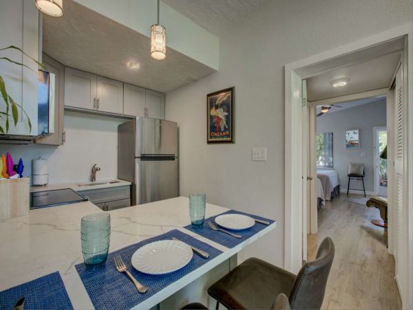 Lido Key 1 Bedroom Vacation Rental Sleeps 6 Guests