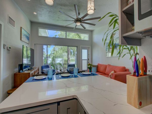 Lido Key 1 Bedroom Vacation Rental Sleeps 6 Guests
