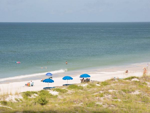 Two Bedroom Gulf Front Vacation Condo in Madeira Beach