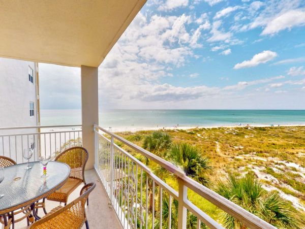 Two Bedroom Gulf Front Vacation Condo in Madeira Beach