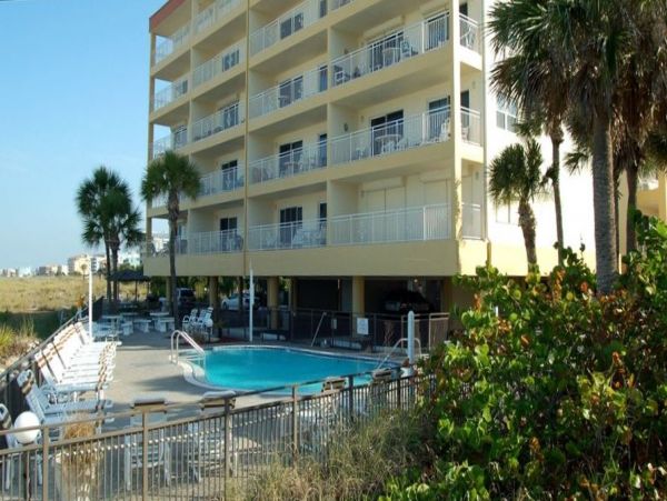 Two Bedroom Gulf Front Vacation Condo in Madeira Beach
