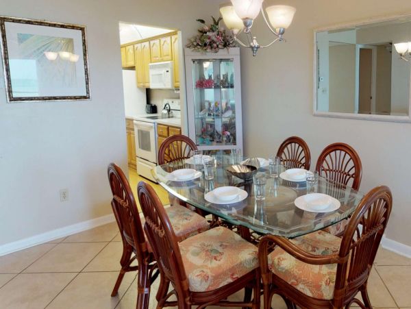 Two Bedroom Gulf Front Vacation Condo in Madeira Beach