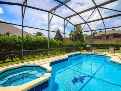 Five Bedroom Vacation Home Private Caged Pool in Kissimmee