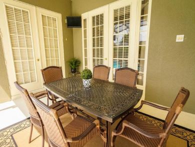 Five Bedroom Vacation Home Private Caged Pool in Kissimmee