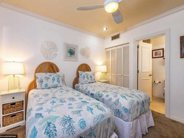 Kihei Vacation Beach Condo Two Bedrooms Sleeps Four Guests