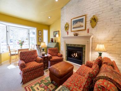 Vail Two Bedroom Vacation Condo Walk to Lift