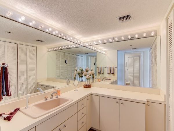 Siesta Key Vacation Rental with 2 Bedrooms