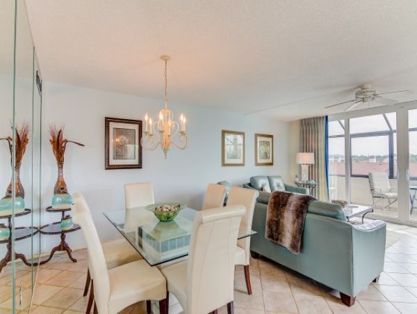 Siesta Key Vacation Rental with 2 Bedrooms