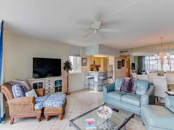 Siesta Key Vacation Rental with 2 Bedrooms