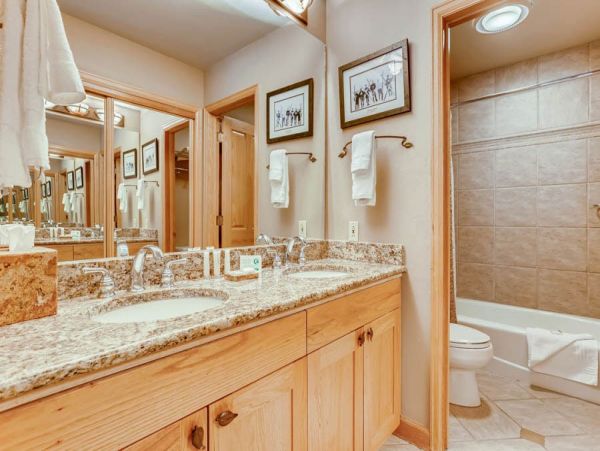 Ski in Ski Out residence