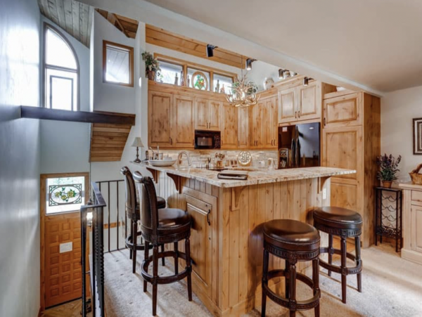 Luxury Mountain Townhome Three Bedrooms Plus a Loft