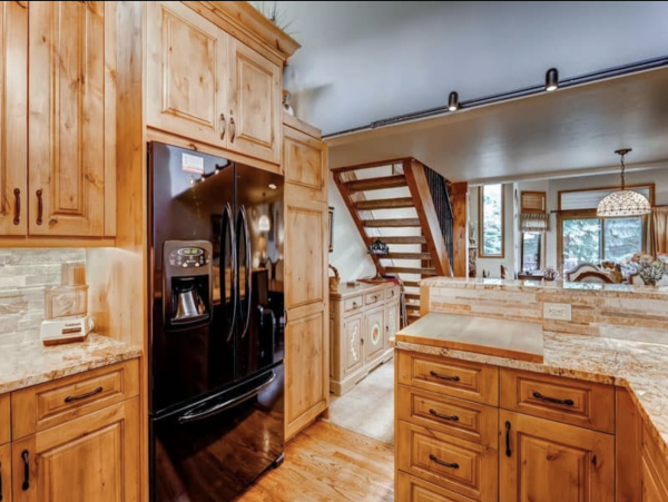 Luxury Mountain Townhome Three Bedrooms Plus a Loft