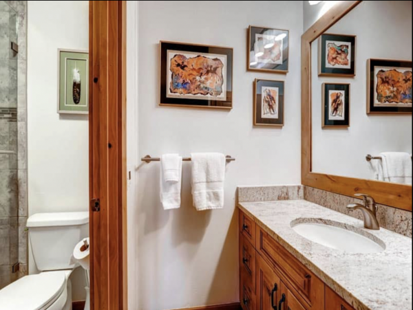 Luxury Mountain Townhome Three Bedrooms Plus a Loft