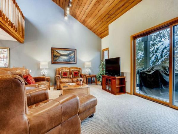 Mountain Retreat with 3 Bedrooms in Avon