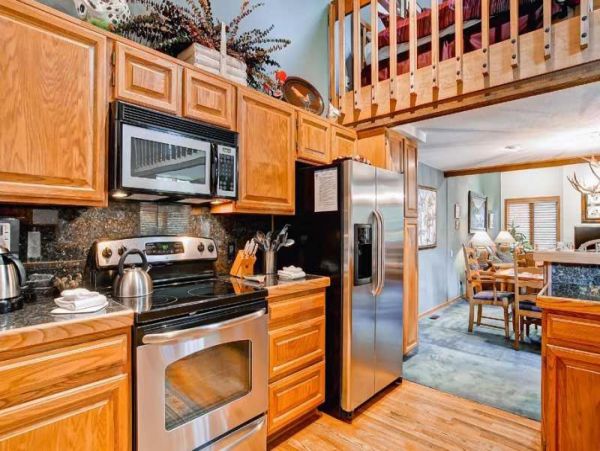 Mountain Retreat with 3 Bedrooms in Avon