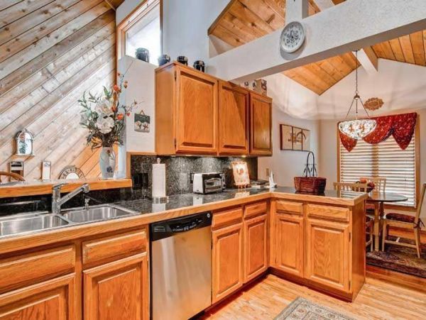 Mountain Retreat with 3 Bedrooms in Avon