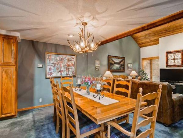 Mountain Retreat with 3 Bedrooms in Avon