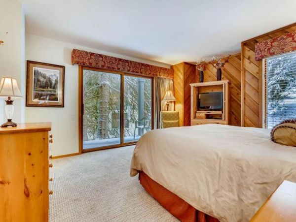 Mountain Retreat with 3 Bedrooms in Avon