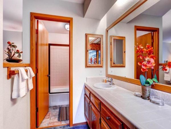 Mountain Retreat with 3 Bedrooms in Avon