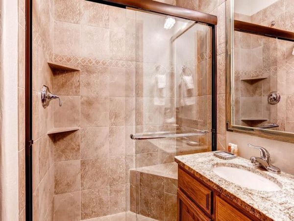 Mountain Retreat with 3 Bedrooms in Avon