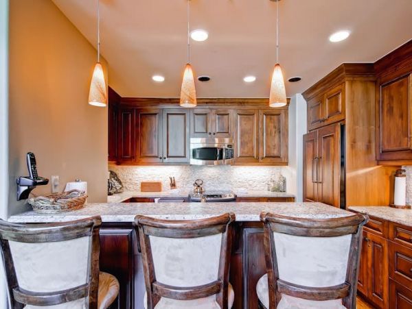 Top Floor Ski in Ski out residence in Village