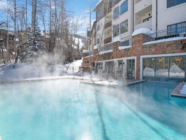 Cozy Beaver Creek Retreat: Fireplace, Views & Shuttle Acces
