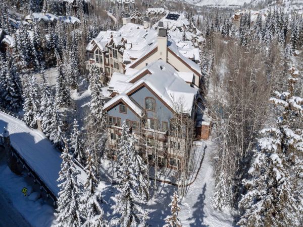 Cozy Beaver Creek Retreat: Fireplace, Views & Shuttle Acces