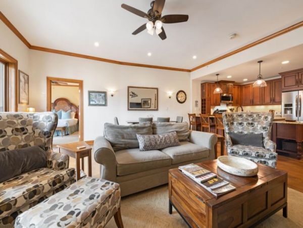 Cozy Beaver Creek Retreat: Fireplace, Views & Shuttle Acces
