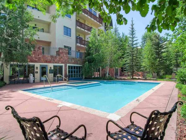 Ski in Ski out  Luxury Accommodation Beaver Creek