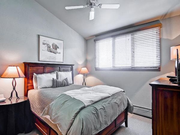 Unique Fifth Floor Corner Unit on the Slopes!
