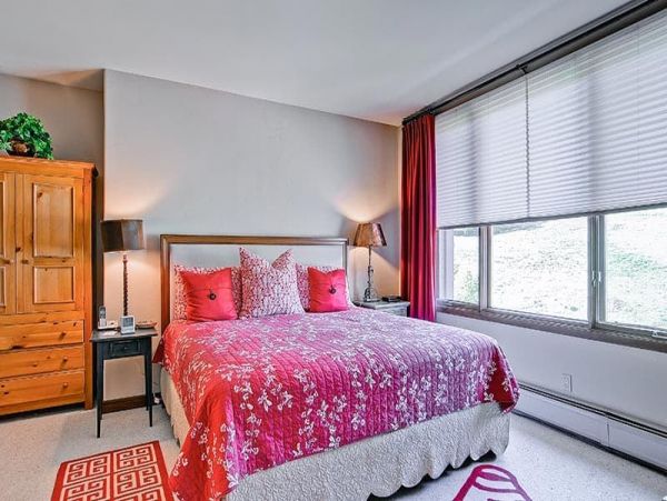 Spacious and chic home with EXCELLENT SKI ACCESS