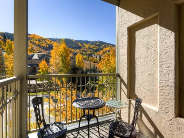 Multi Level Townhome with Views of Slopes