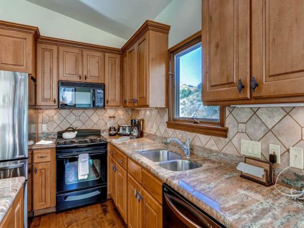 Multi Level Townhome with Views of Slopes