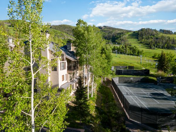 Beaver Creek Four Bedroom Vacation Townhome Walk to Lifts