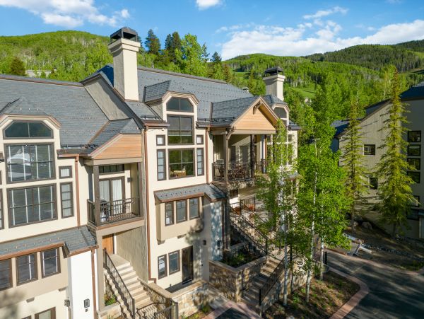 Beaver Creek Four Bedroom Vacation Townhome Walk to Lifts